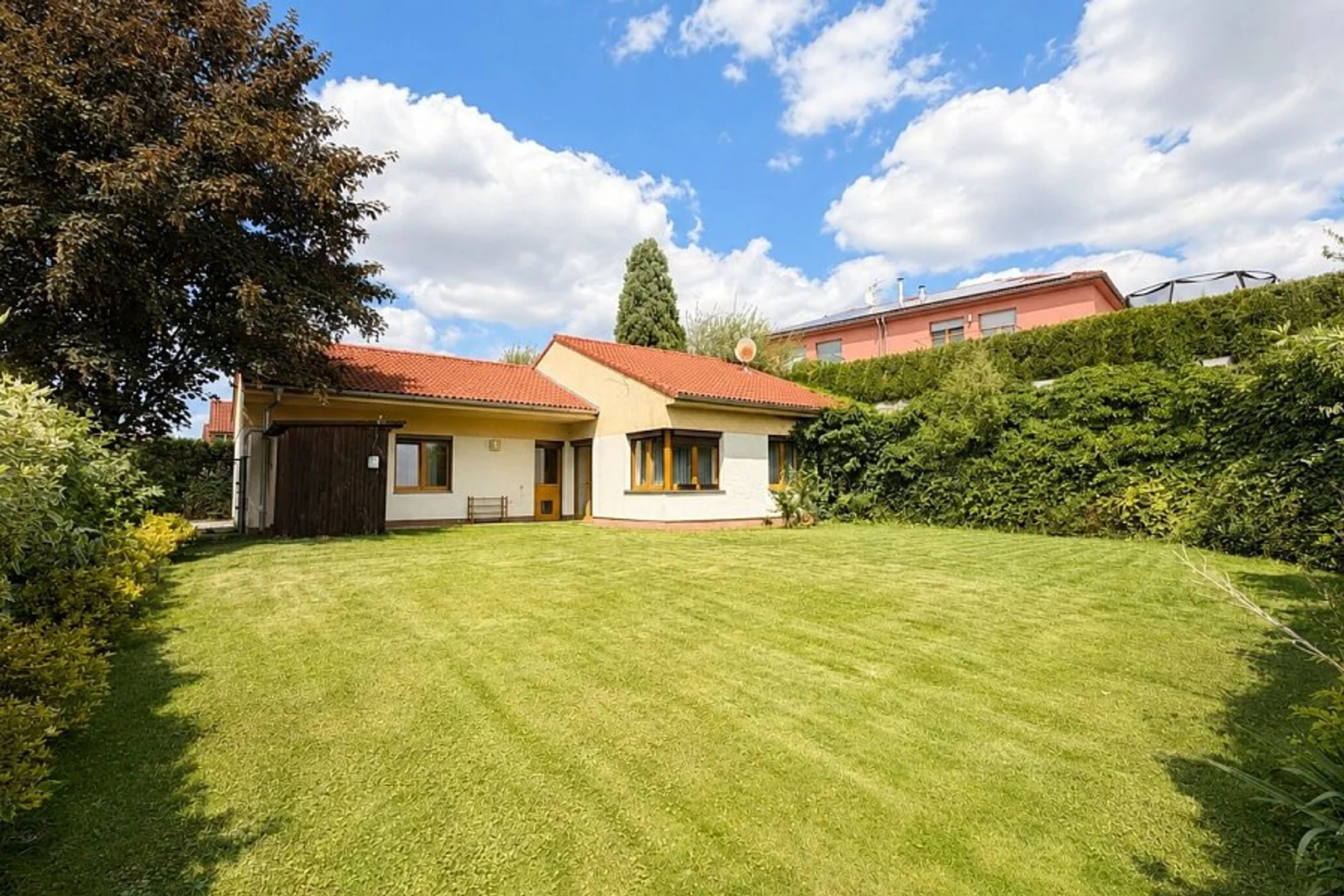 Pronájem rodinného domu 4+kk 112 m² se zahradou - Praha západ - Velké Přílepy – fotografie 1