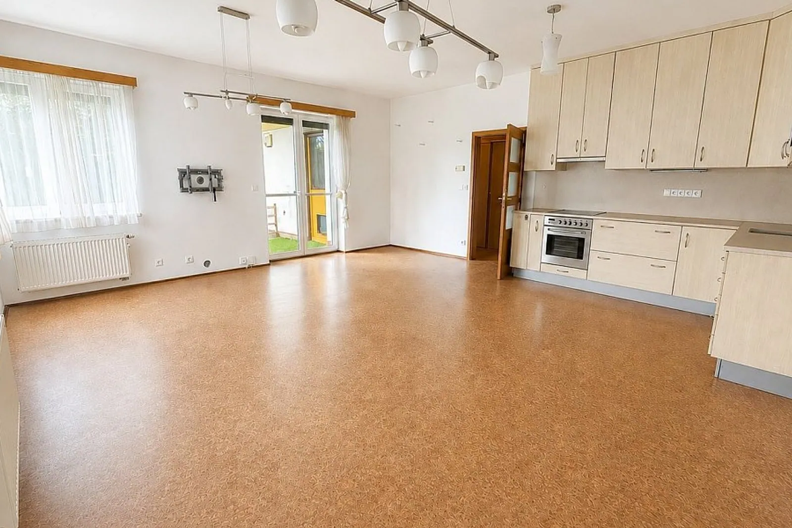 Pronájem rodinného domu 4+kk 112 m² se zahradou - Praha západ - Velké Přílepy – fotografie 5