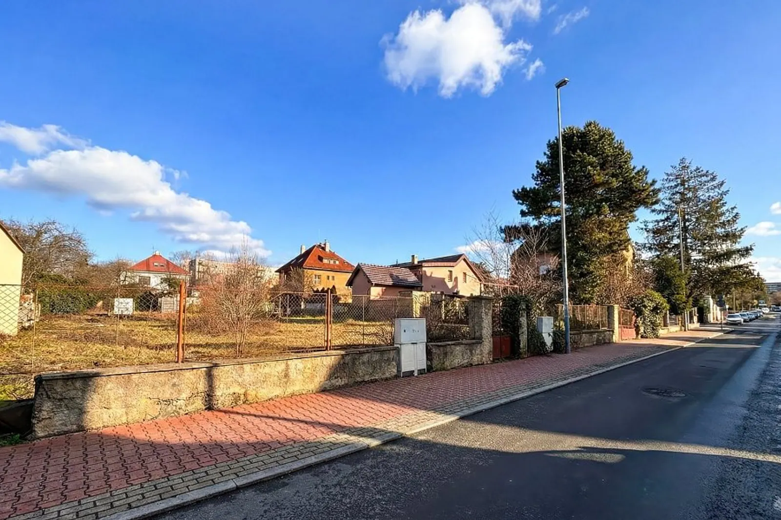 Stavební pozemek s projektem dvojdomu – fotografie 6